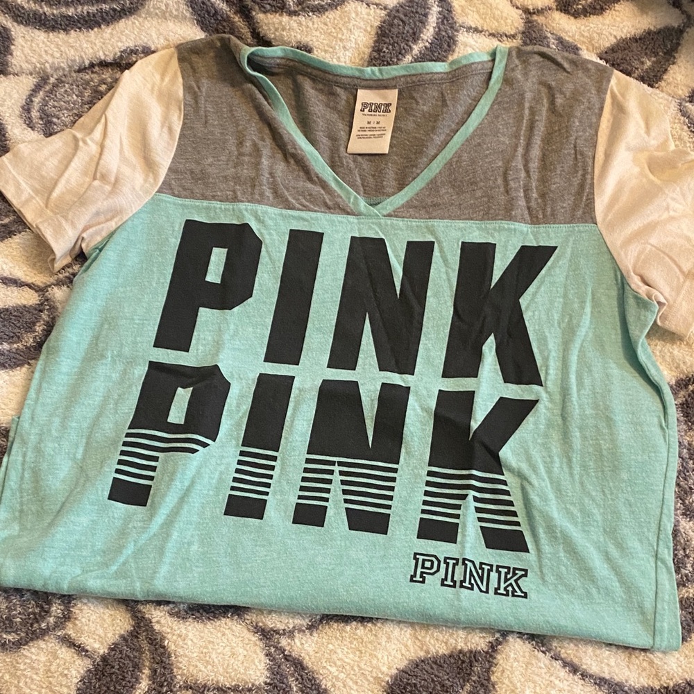 PINK Victoria's Secret Mint, Gray & Cream Colorblock V-Neck Tee